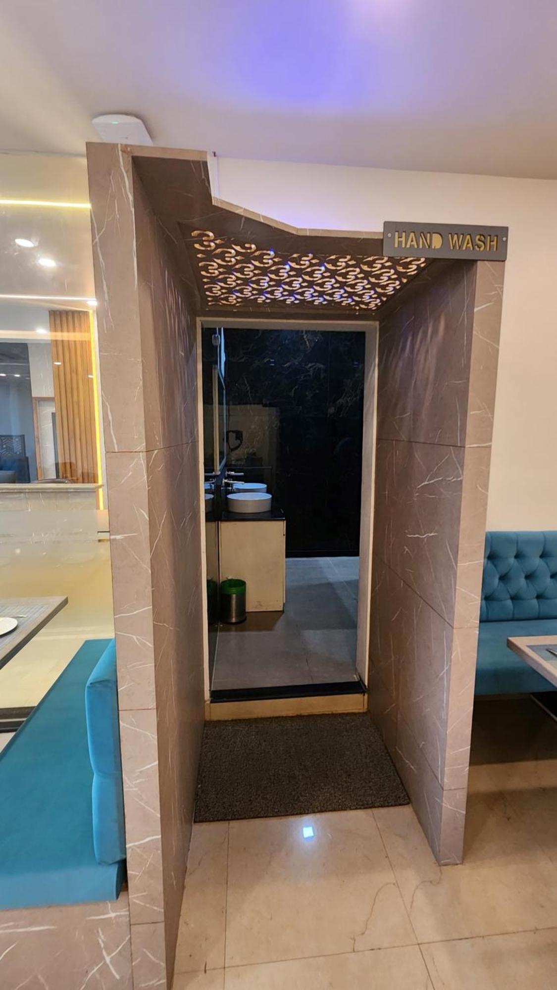 Hotel Janas Tirupati Kültér fotó