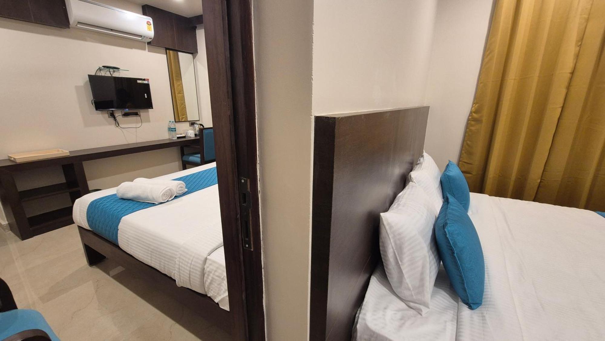Hotel Janas Tirupati Kültér fotó