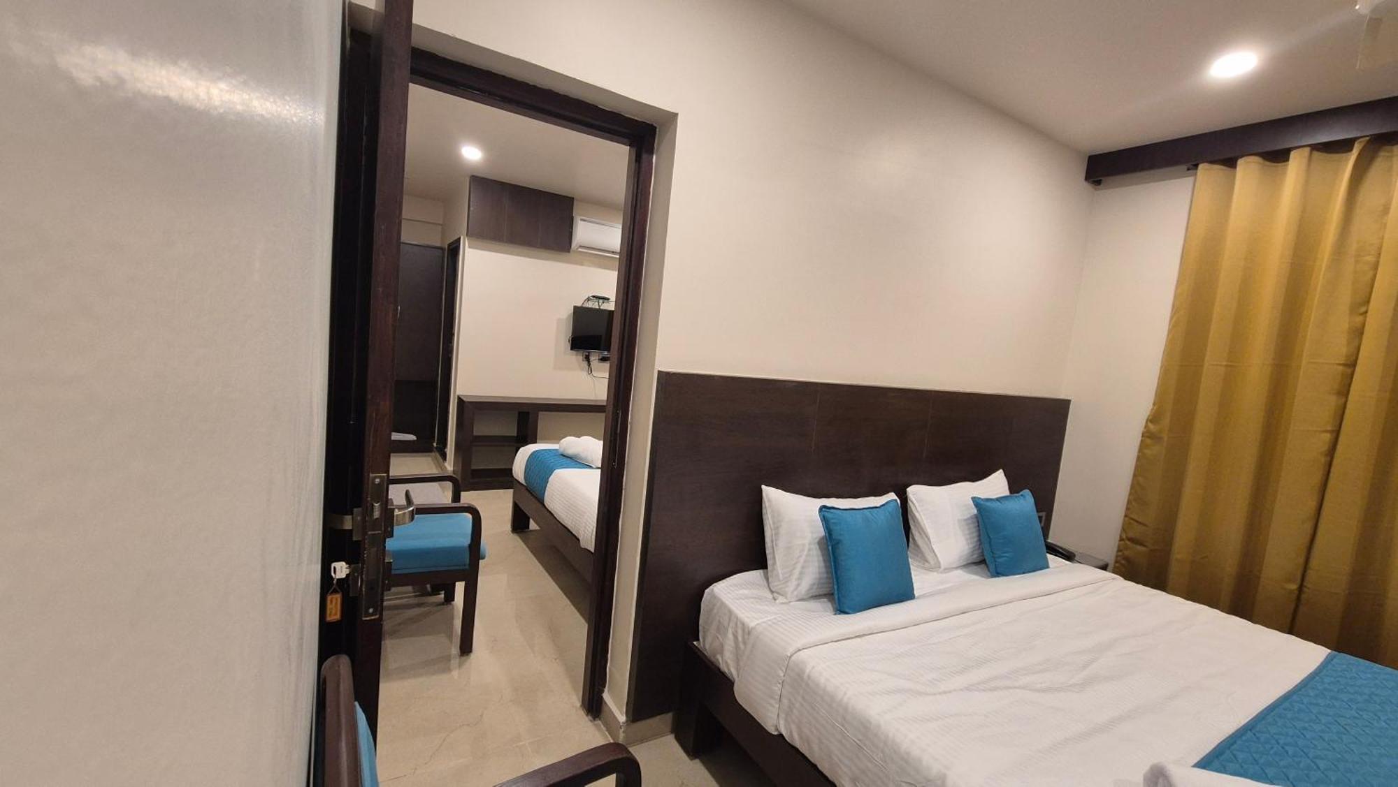 Hotel Janas Tirupati Kültér fotó