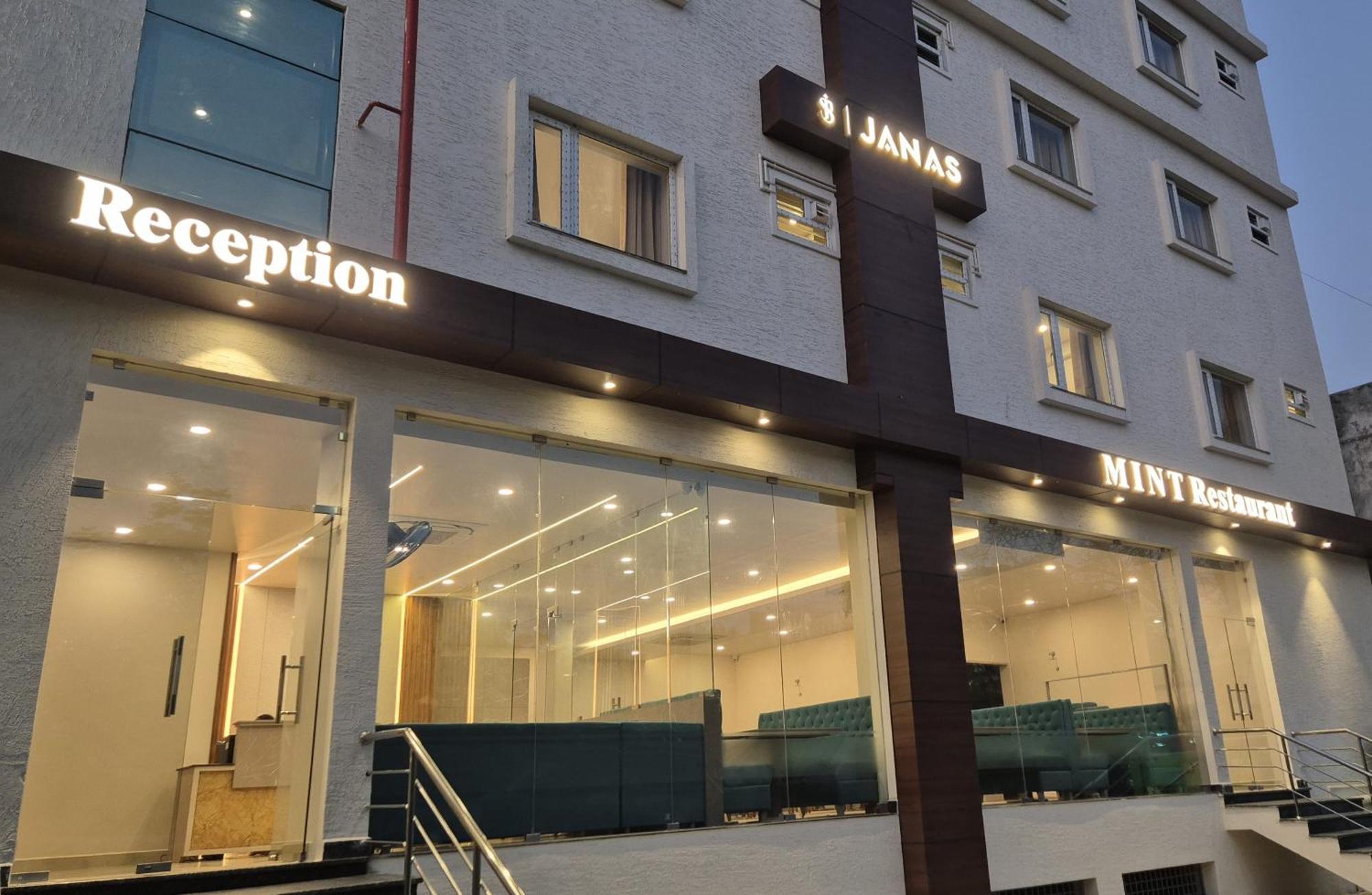 Hotel Janas Tirupati Kültér fotó