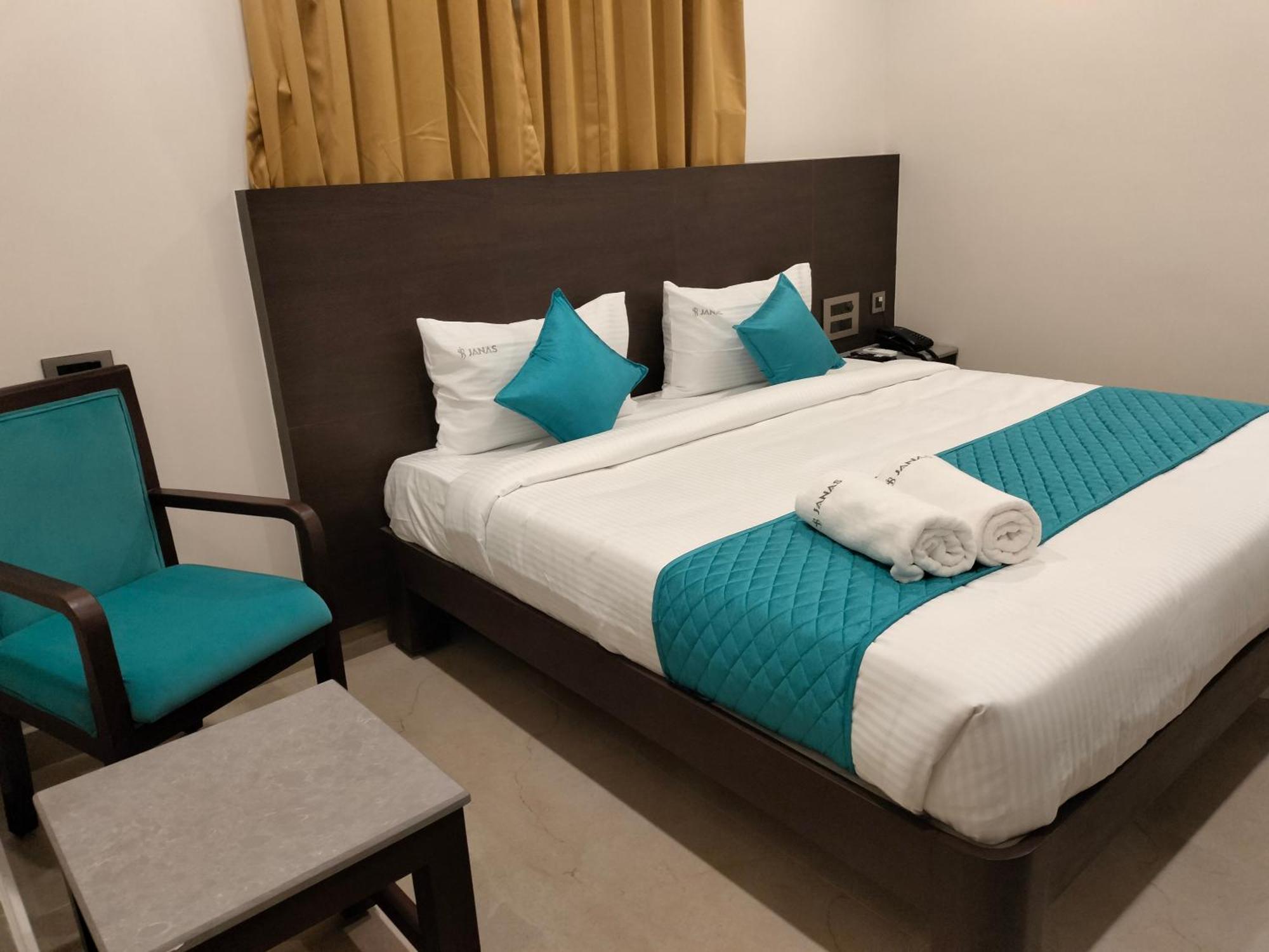 Hotel Janas Tirupati Kültér fotó